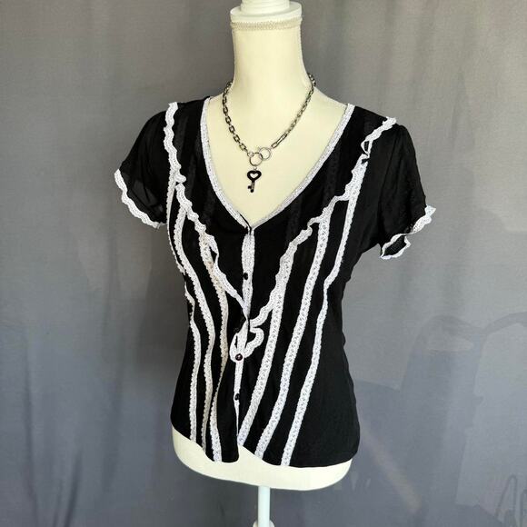 Gothic lolita blouse button up - Picture 3 of 5